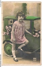 AVMP8-0703-ENFANT - PETITE FILLE - PETITE VOITURE - FLEURS