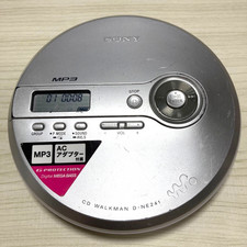 Sony Walkman D-NE241 Silver