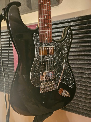Squier upgraded black - upgraded,