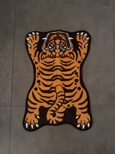 Tapis tigre original - –,