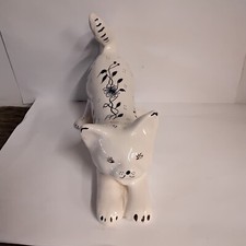 Chat Allongé Faience De