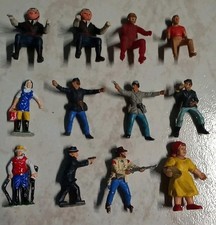 Lot De 12 Anciennes Figurines