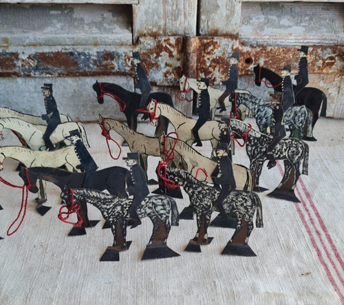 Anciens jouets tole plat - jouets,