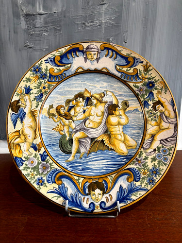 Joli plat majolique style - joli,