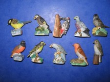 Série complete de 10 feves:  oiseaux des villes