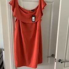 robe neuve taille 24