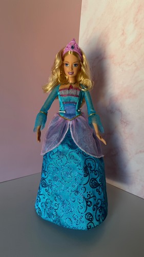 Vintage 2007 barbie island - 2007,