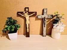 Lot de 2 Crucifix - Bois -