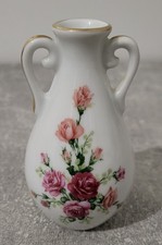 Petit Vase En Porcelaine D'art