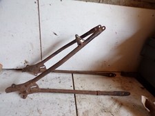 boucle arrière cadre moto peugeot p109 2425