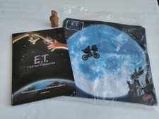 Lot Livre, Figurine et housse