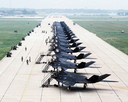 Avion lockheed 117 nighthawk - f-117,
