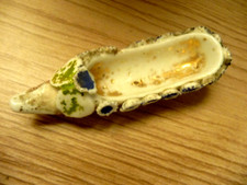 Ancienne petite chaussure - , en