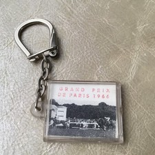 Rare Porte Clé GRAND PRIX DE PARIS 1966 Hippisme Horse Vintage Key Ring