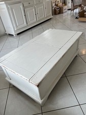 table basse de salon. Les deux