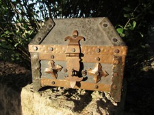 Ancien coffret Mariage Messager boite bijoux - Fer Forgé martelé  Style médiéval