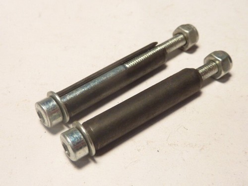 Rear dropout adjusters vis - rear,