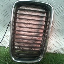 Grille de calandre droite BMW SERIE 3 E36 BERLINE 3 325 TDS 51138122238