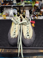 La Sportiva Mythos Climbing