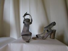 sandales escarpins lola cruz cuir de suède gris et matière argentée pointure 39