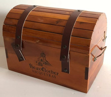 vend ancien coffret de vin vieux clocher vacqueyras H23 CM LARG 21 CM LONG 32 CM