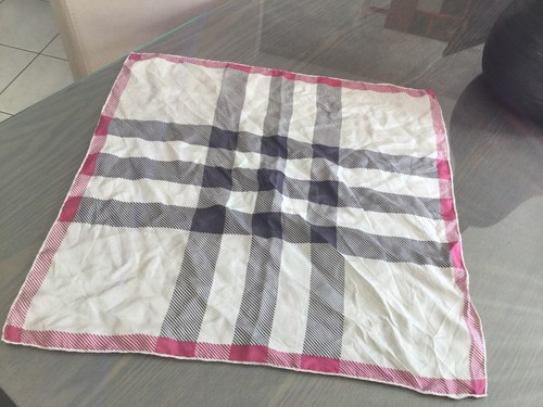 Foulard burberry 100 soie - foulard,