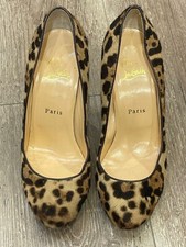 Christian Louboutain Escarpins A Talon Taille 38.5 En Cuir Tres Bon État