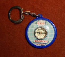 Porte-clés ESSO TOURING SERVICE AVEC BOUSSOLE indiquant le NORD  GLOBE TERRESTRE