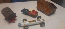 JOUETS ANCIENS lot de 4 vehicules en metal VOITURES REMORQUE WAGON CAMION  etc