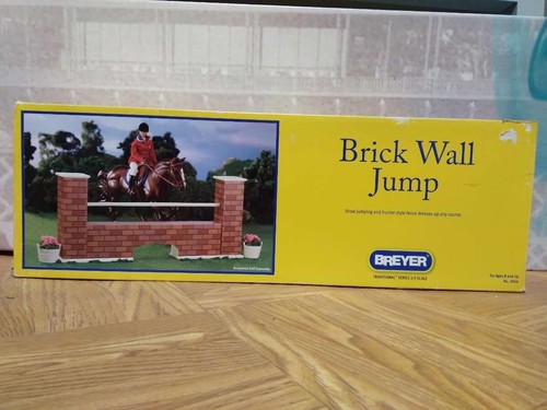 Breyer brick wall jump - jump,