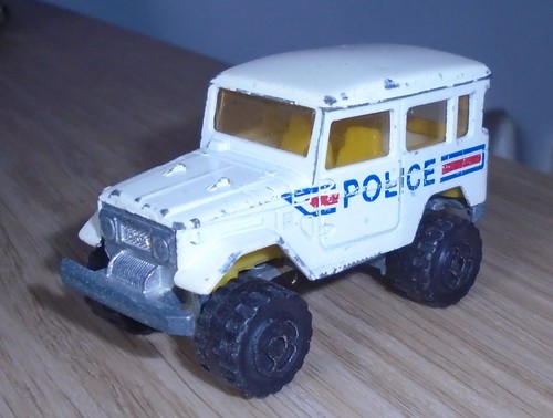 Toyota police blanche - police,
