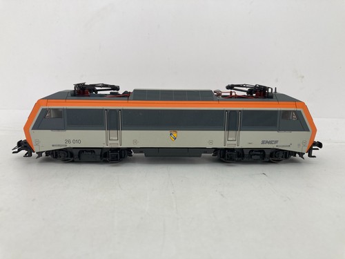 Trix 22323 locomotive - trix,