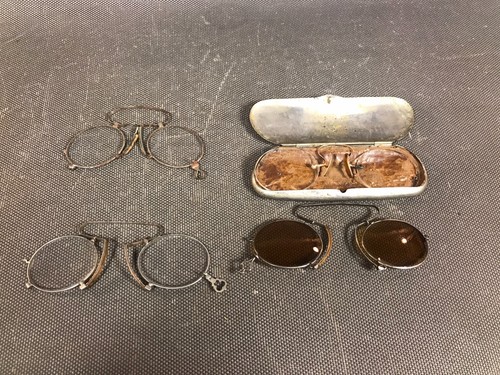 Lot anciennes paires de - lot,