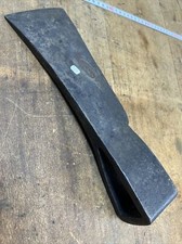 outil ancien hache forgée 19-ème axe old tool  outillage forestier  ( n° 230)