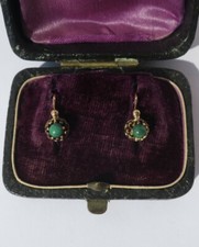 Petites boucles d’oreilles dormeuses anciennes perle malachite or rose 18 carats