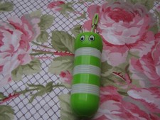 tricotin en plastique chenille avec aiguille