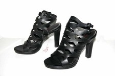 Sandales à talon carré