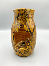 Photophore, bougeoir ancien en céramique en forme de pichet signé GF ? CF ?