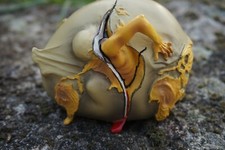 SD03  FIGURINE STATUETTE ENFANT OBSERVANT LA NAISSANCE  SALVADOR DALI SCULPTURE