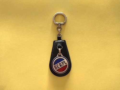 Ancien porte clés augis - ancien,