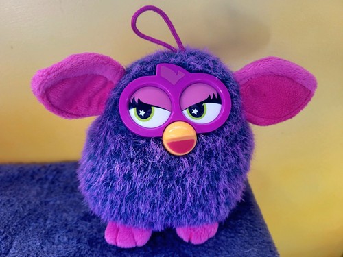 Peluche furby hasbro famosa - peluche,