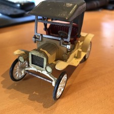 RAMI 1/43 : VOITURE FORD