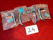 4 POIGNEES DE PORTE NEUVE