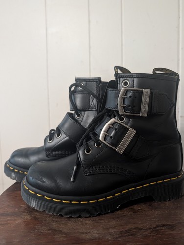 Martens 1460 boots - martens,