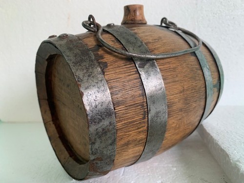 Tonneau gourde bois - , cerclé