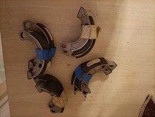 LOT MACHOIRES DE FREIN ANCIEN CYCLOMOTEUR PEUGEOT.