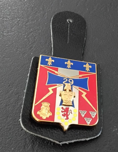 Insigne pucelle militaire - insigne,