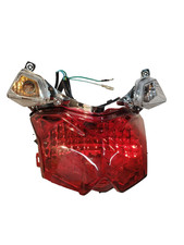 FEU ARRIERE-UNE PATTE CASSEE-