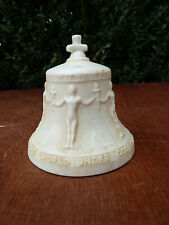 Jolie cloche en porcelaine 