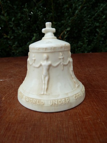 Jolie cloche porcelaine - en,